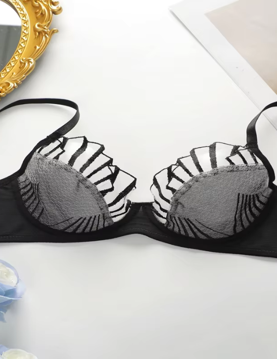 Ultra-Thin Breathable Nylon Bra Set – Solid Color Mesh Design for a Natural Look