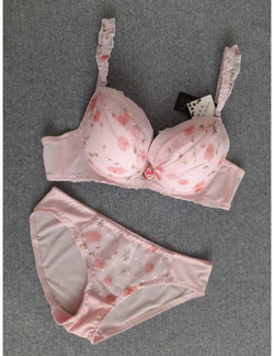 Fancy Net Floral Bra Panty Set – Padded Lingerie with Bridal Elegance