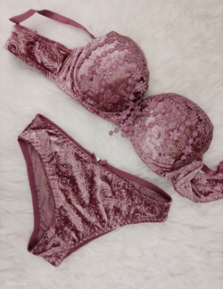 Velvet Bridal Bra & Panty Set – Luxurious Underwire Push-Up Lingerie